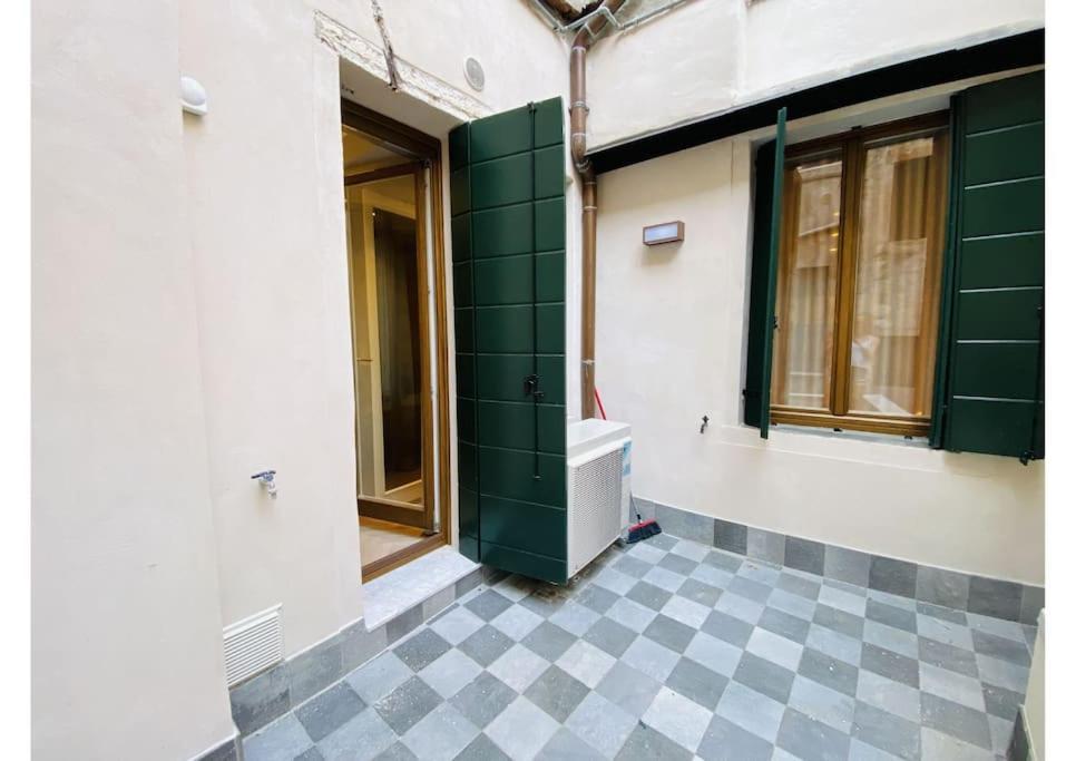 Sweet Time Venice, Luxury San Marco Frezzaria Apt! Екстер'єр фото