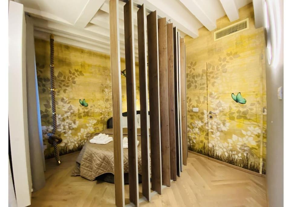 Sweet Time Venice, Luxury San Marco Frezzaria Apt! Екстер'єр фото
