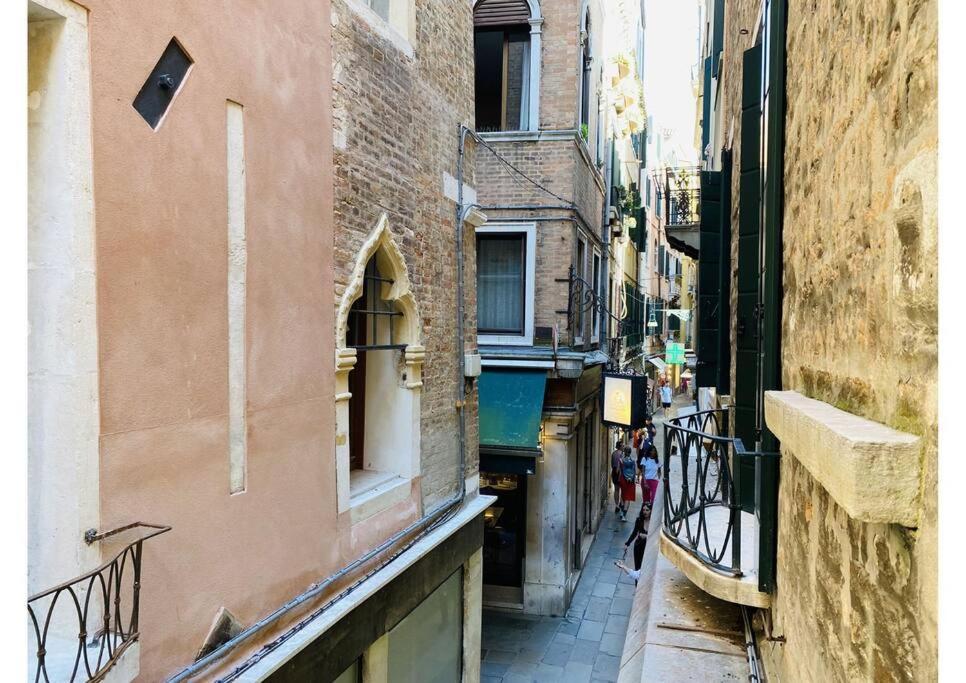 Sweet Time Venice, Luxury San Marco Frezzaria Apt! Екстер'єр фото