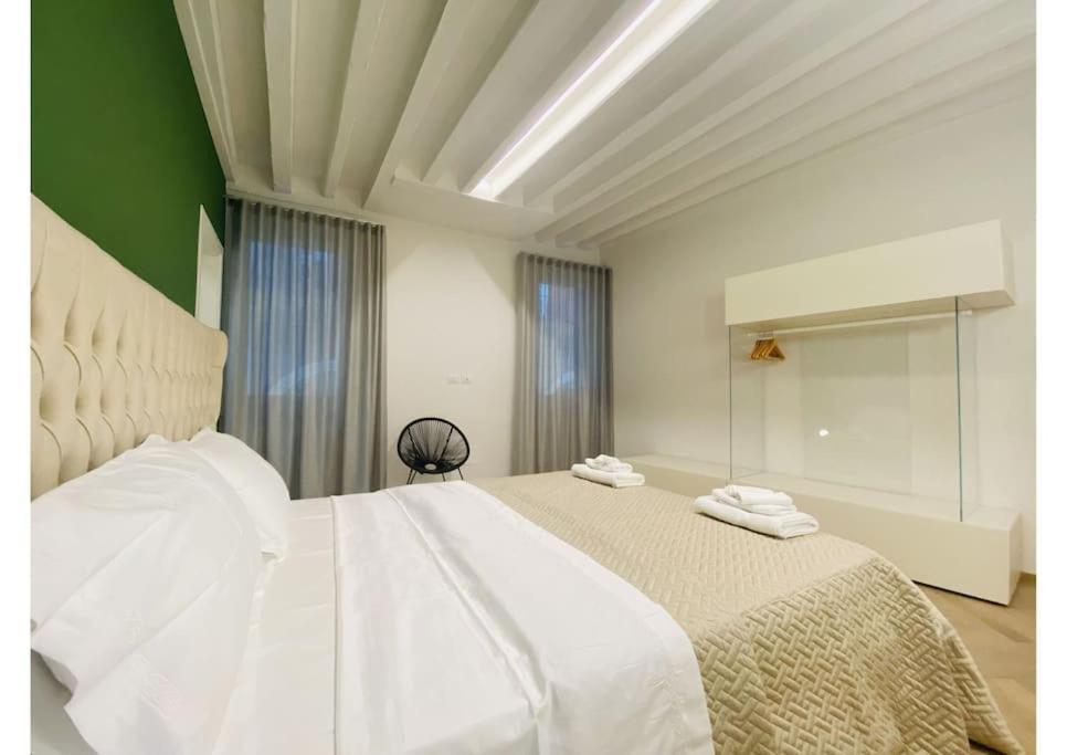 Sweet Time Venice, Luxury San Marco Frezzaria Apt! Екстер'єр фото