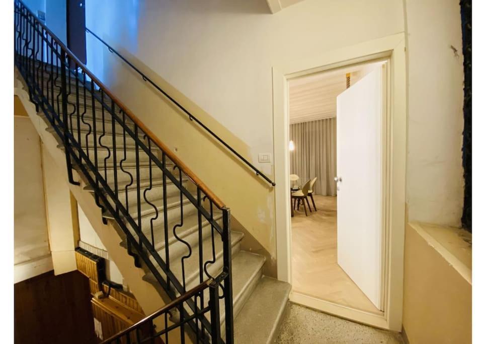 Sweet Time Venice, Luxury San Marco Frezzaria Apt! Екстер'єр фото