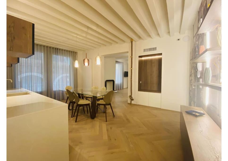 Sweet Time Venice, Luxury San Marco Frezzaria Apt! Екстер'єр фото