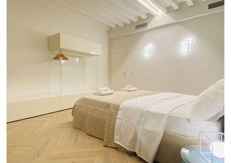 Sweet Time Venice, Luxury San Marco Frezzaria Apt! Екстер'єр фото